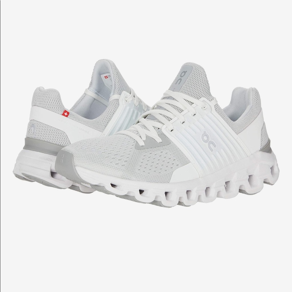 New on cloud running shoes women size 6.5